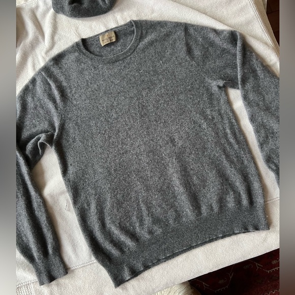 Other - Men’s 100% Cashmere Crewneck Sweater